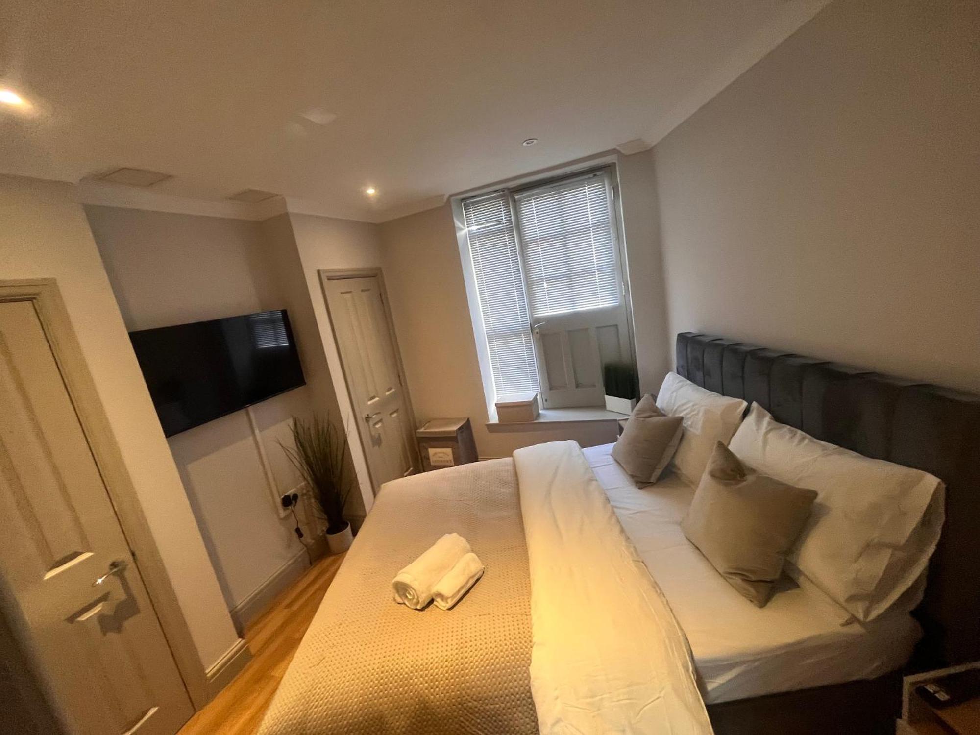 Central Private 1 Bed Flat Reading Ngoại thất bức ảnh