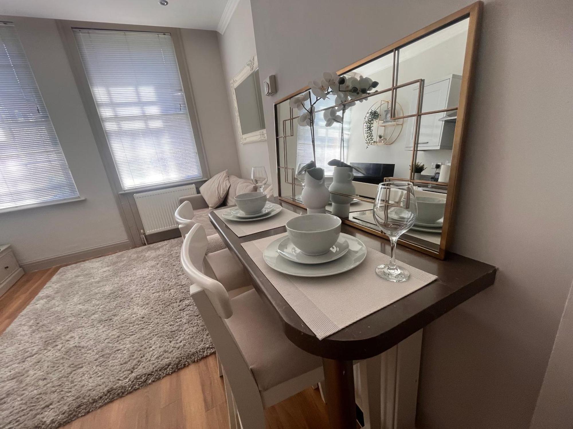 Central Private 1 Bed Flat Reading Ngoại thất bức ảnh